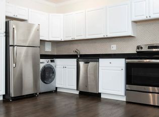 3345 N Marshfield Ave APT 207, Chicago, IL 60657