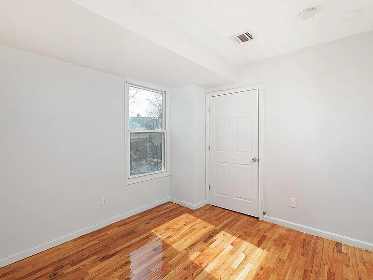 131 Armstrong Ave #1 — Photo 17