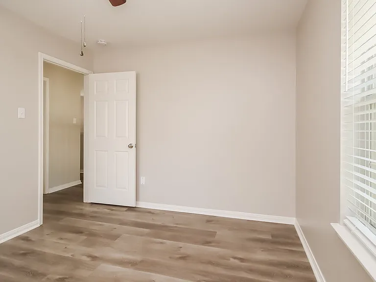 16402 Ancient Forest Dr — Photo 15