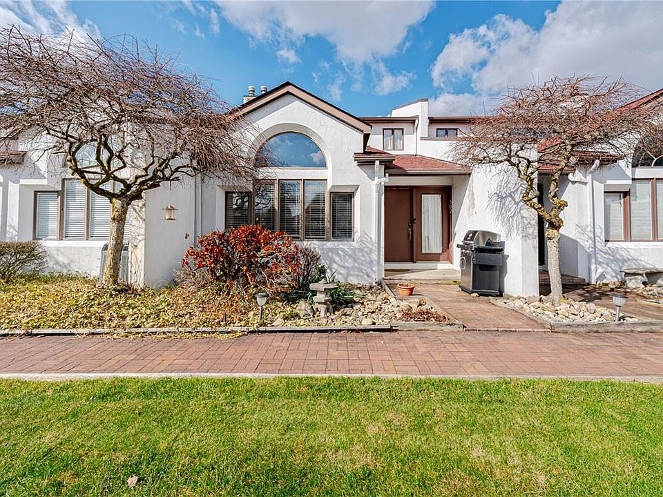 1st image of 502 Casa Vita Dr