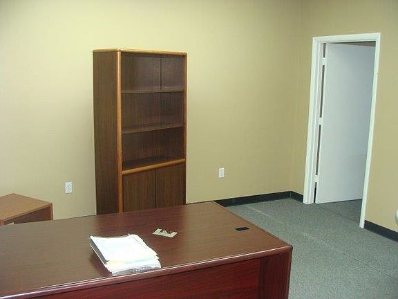 3rd image of 835 N L Rogers Wells Blvd