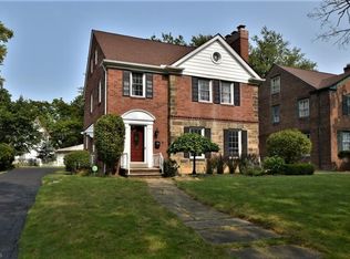 3527 Norwood Rd, Shaker Heights, OH 44122
