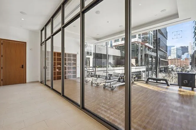 135 Seaport Blvd #1610 — Photo 13