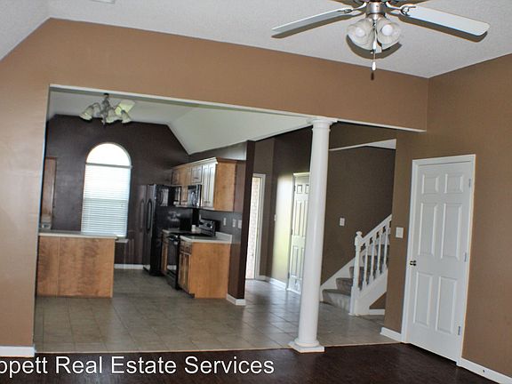 3rd image of 843 Trafalgar Dr