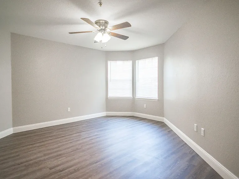 7280 Westpointe Blvd #813 — Photo 8