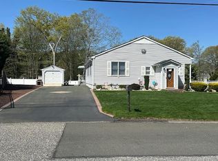 28 Cleary Rd, Ronkonkoma, NY 11779