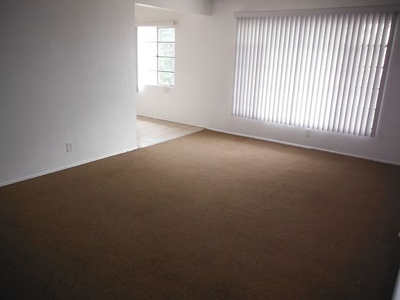 5th image of 3862 Potomac Ave APT 4