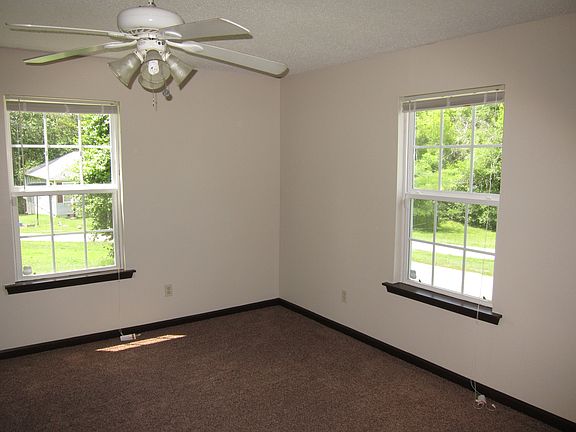 03 Master Bedroom with Good 