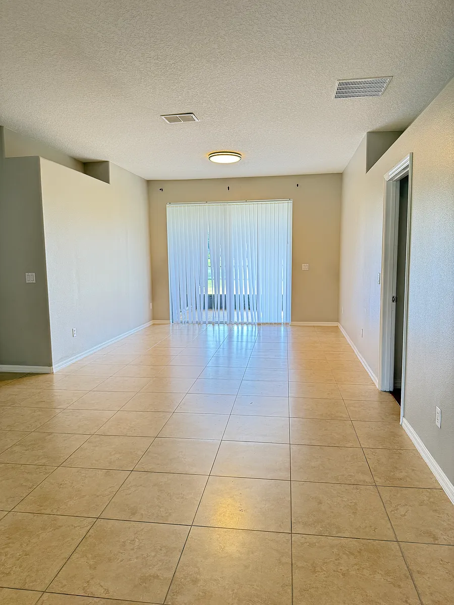 Formal Living Room - 2338 Wintermere Pointe Dr