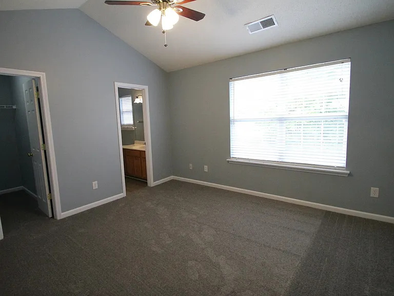 1364 Walnut Hill Dr — Photo 17