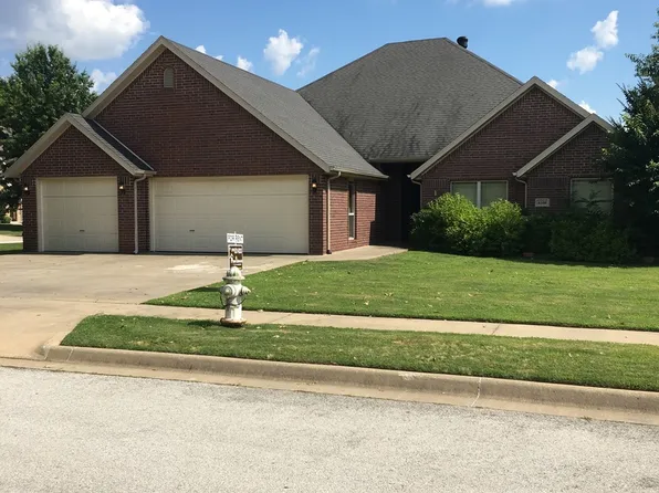 4109 W Stoney Bend Dr, Fayetteville, AR 72704