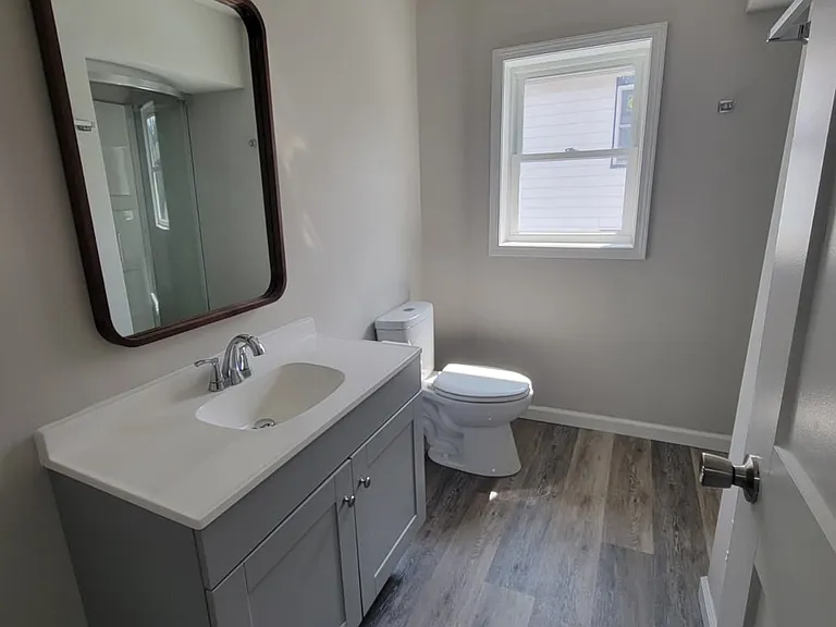 413 Lyndal St — Photo 3