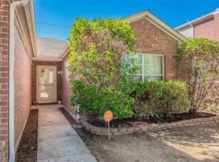 1240 Cheyenne Ct, Saginaw, TX 76131