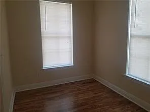 614 N Woodlawn Ave — Photo 9