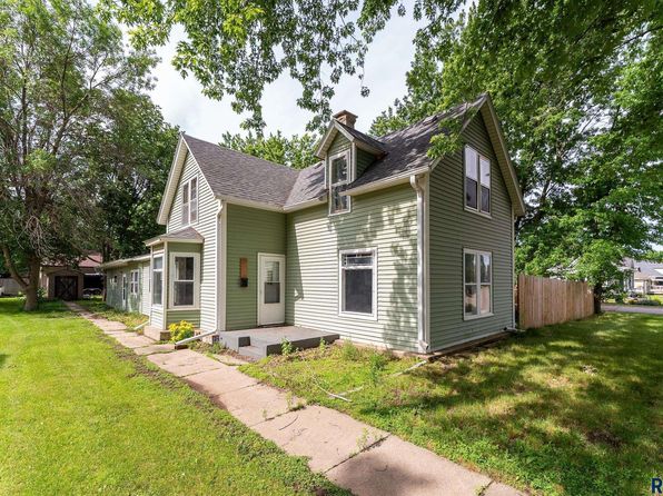 411 W Cedar St, Beresford, SD 57004