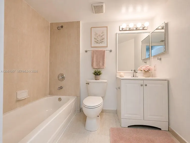 440 S Park Rd #109 — Photo 11