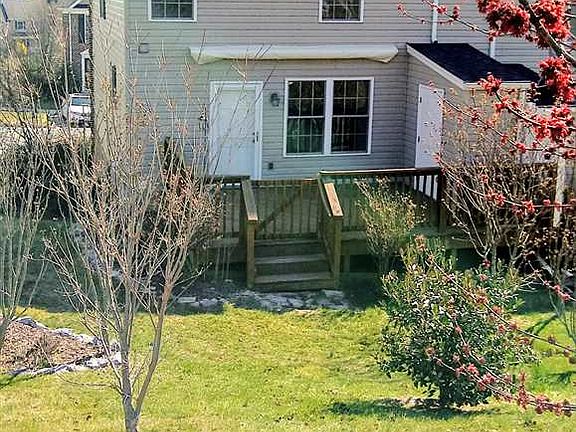 2nd image of 1967 Buttonwood Ct