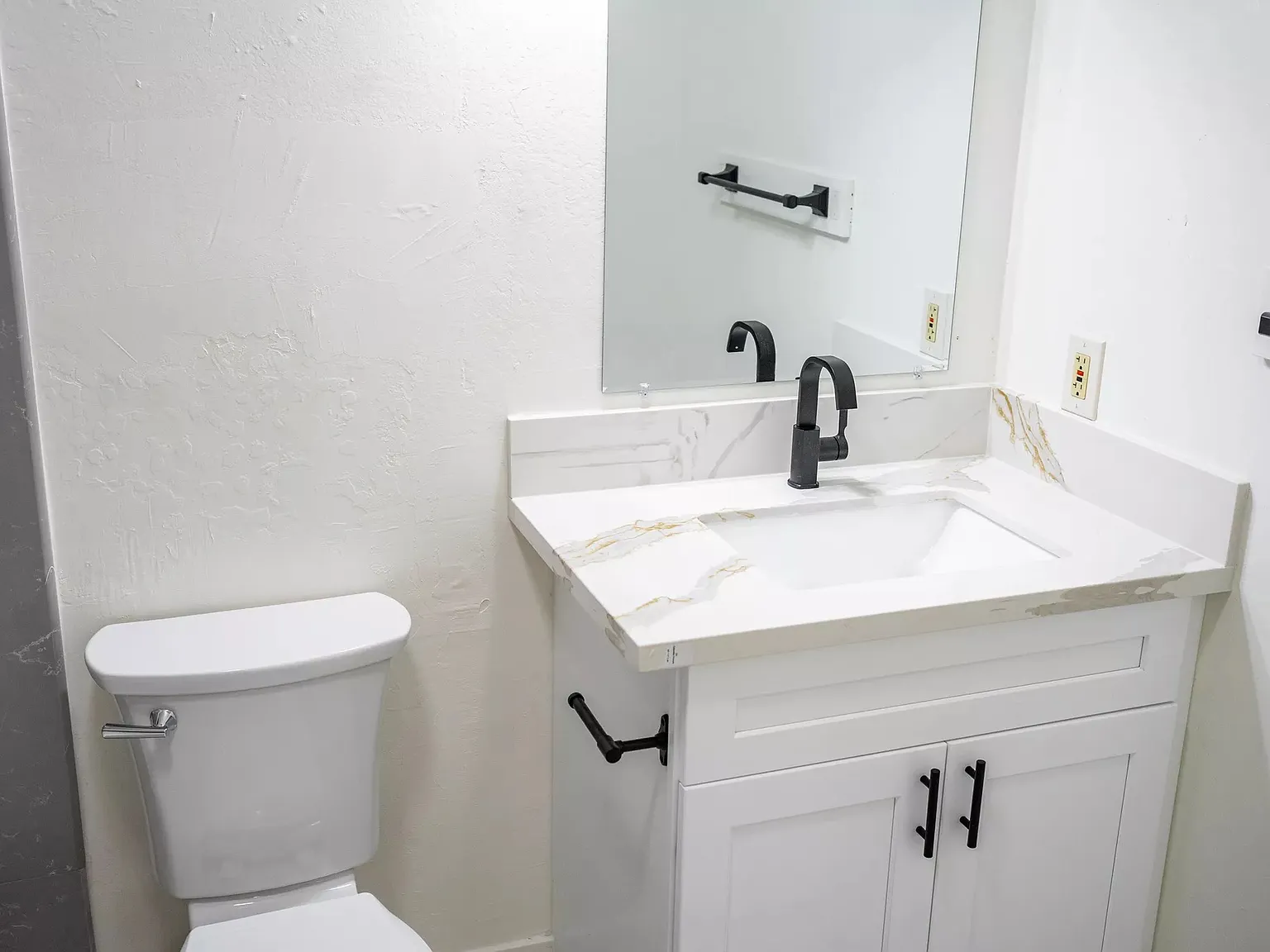 3 bed, $2,300 — Photo 4