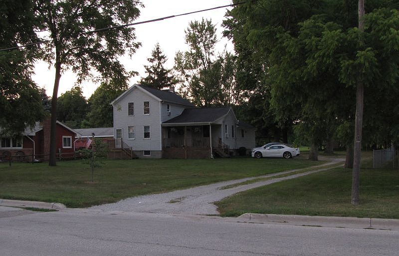 1st image of 1988 Vine St