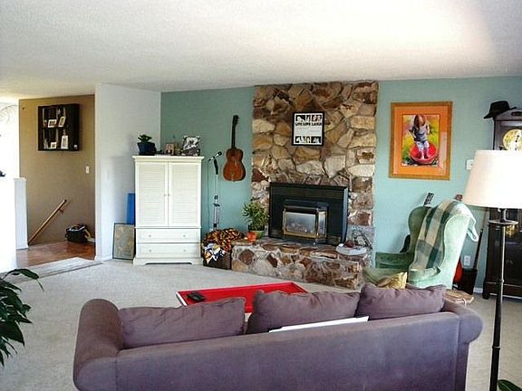 Spacious Living Room