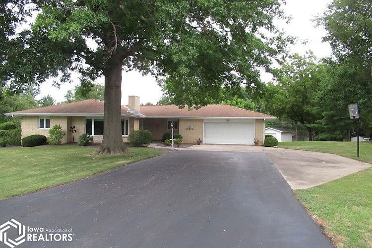 1st image of 312 Hillcrest Dr