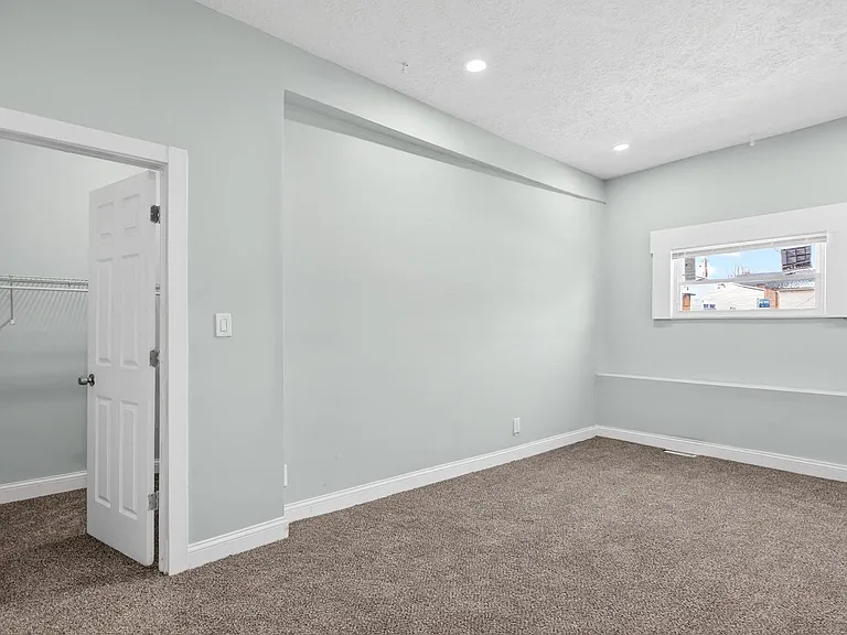 3356 W 44th St — Photo 5
