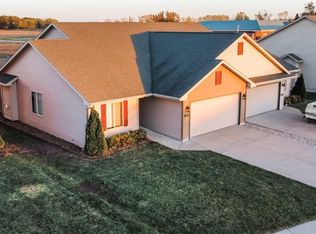 222 Brooke Dr, Omro, WI 54963