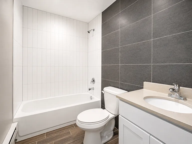 352 Williams St #204 — Photo 4