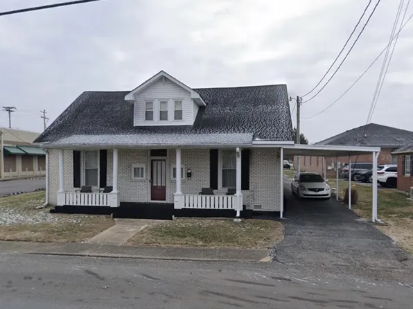 305 College St, Lafayette, TN 37083