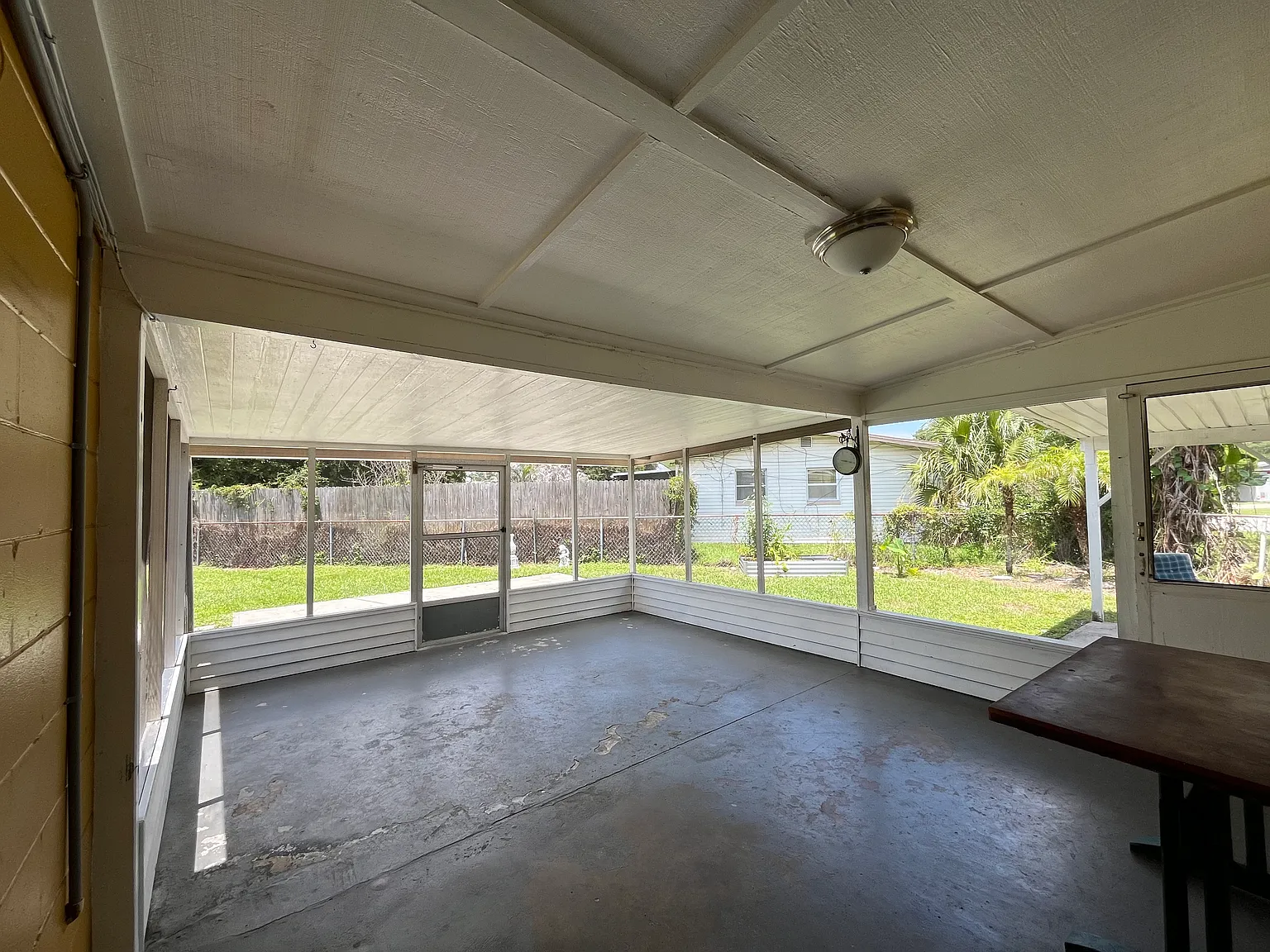 3 bed, 1144 sqft, $1,900 — Photo 4