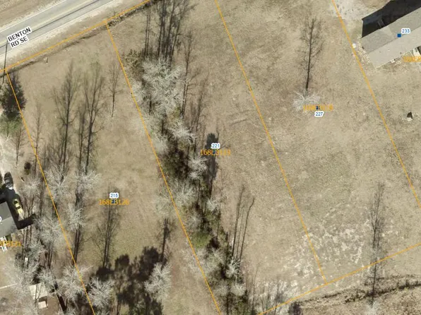 221 Benton Road SE, Bolivia, NC 28422