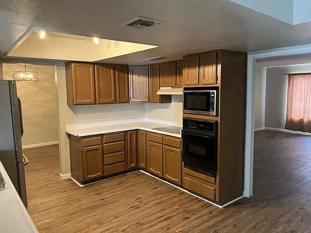 2171 E Palmcroft Dr — Photo 7