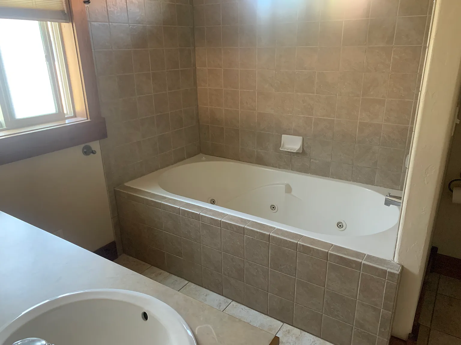 3 bed, 1484 sqft, $2,700 — Photo 3