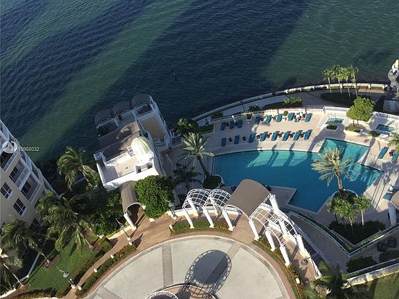 2nd image of 808 Brickell Key Dr APT 2005