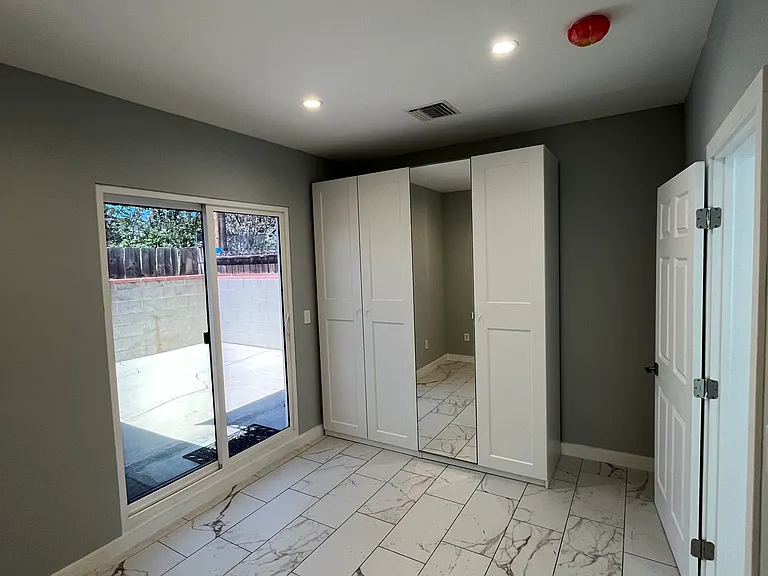 1201 N Niagara St #101 — Photo 16