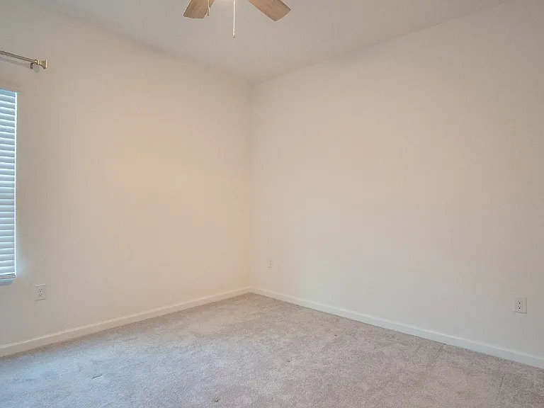 6625 Sun Tree Cir — Photo 23