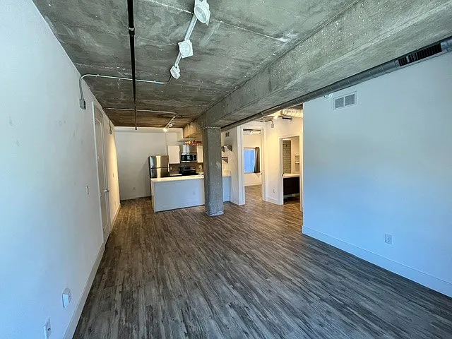 200 S Center St #303 — Photo 7