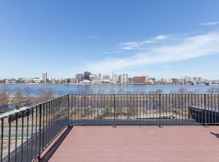 234 Beacon St PENTHOUSE R, Boston, MA 02116