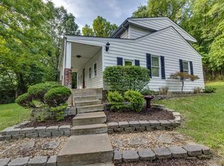 945 Highway 109 St, Chesterfield, MO 63005