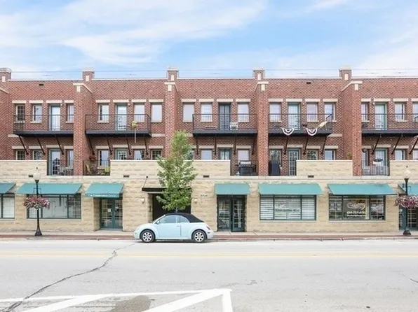 210 N Cass Ave APT 2, Westmont, IL 60559