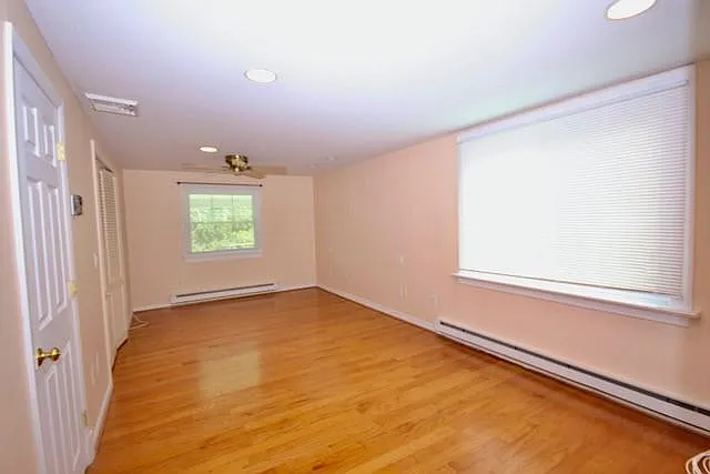 2 bed, 1400 sqft, $3,700 — Photo 2