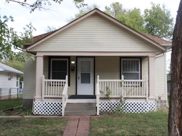 710 E 14th Ave, Winfield, KS 67156