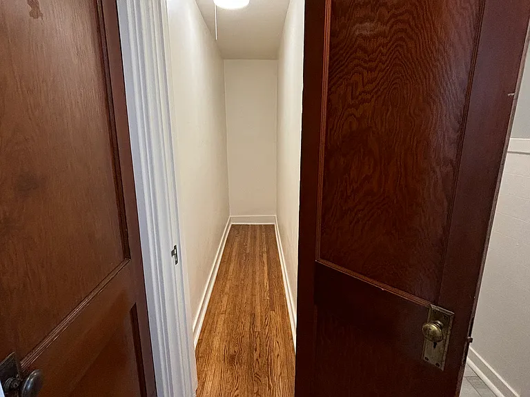 140 Sheffield Ave — Photo 5