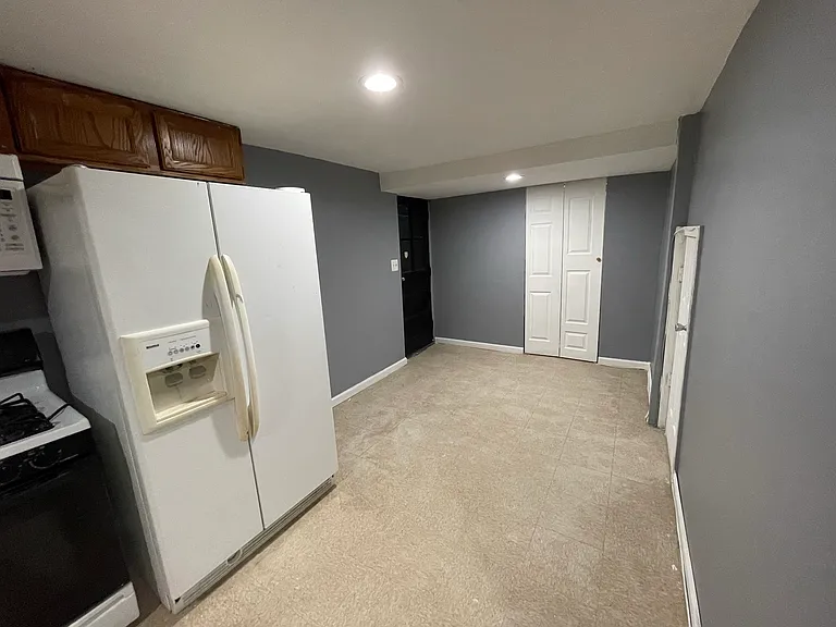 216 Carnation Ct #BASEMENT — Photo 12