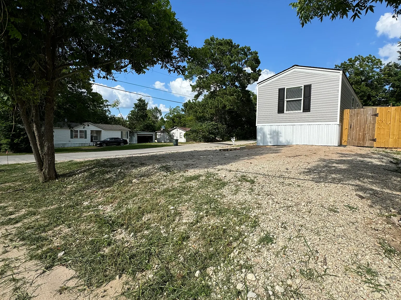 3 bed, 924 sqft, $1,450 — Photo 2