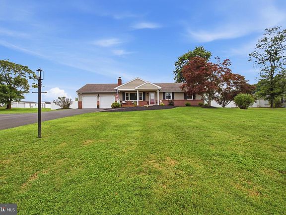 4th image of 1595 Old Skippack Rd