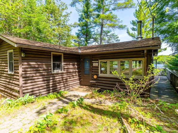 1012 Coulson Ln, Highlands East, ON K0M 1S0