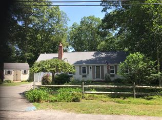 18 Stoney Cliff Rd, Centerville, MA 02632