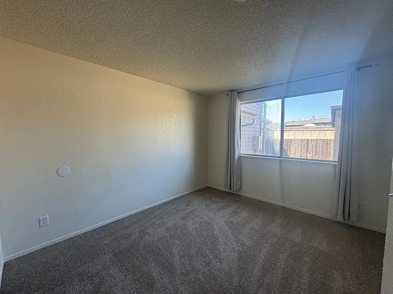 2729 California St #1-3 — Photo 12
