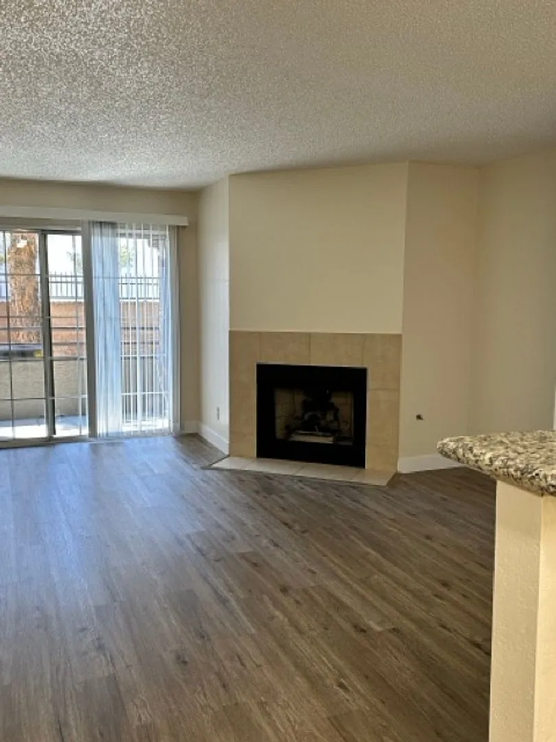 1 bedroom in Amazing Community! — Photo 1